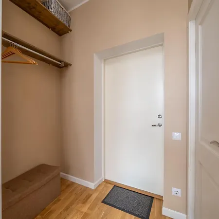 Charming In Old Town Апартаменты *