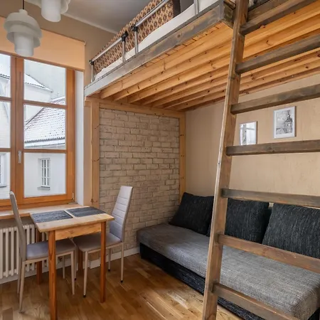 Charming In Old Town Апартаменты *