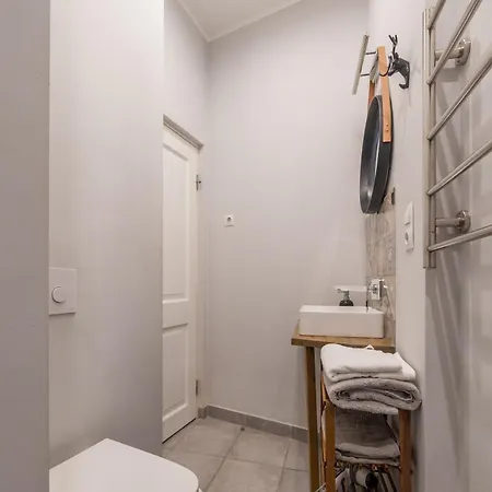 Charming In Old Town Apartman *