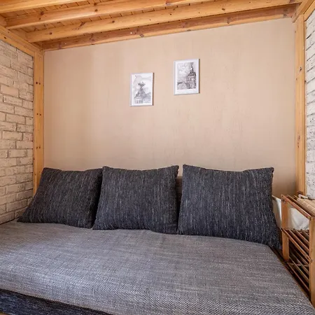 Charming In Old Town Apartman